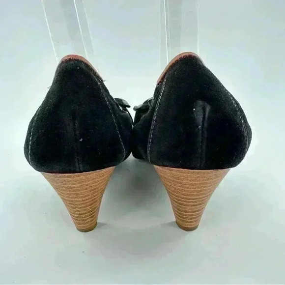 B Makowsky womens heels size 8.5 black suede tan - Picture 4 of 12